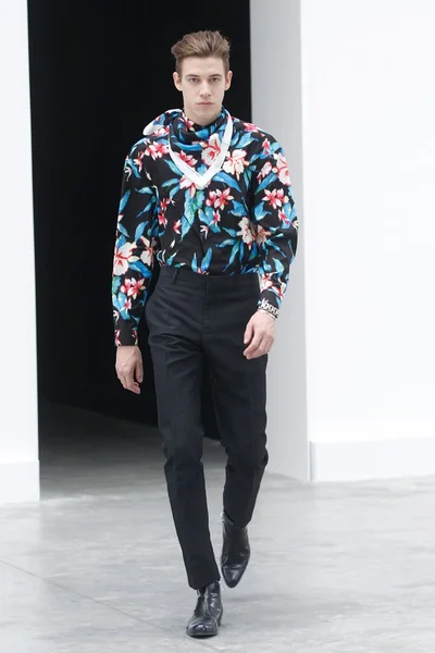 Look 6